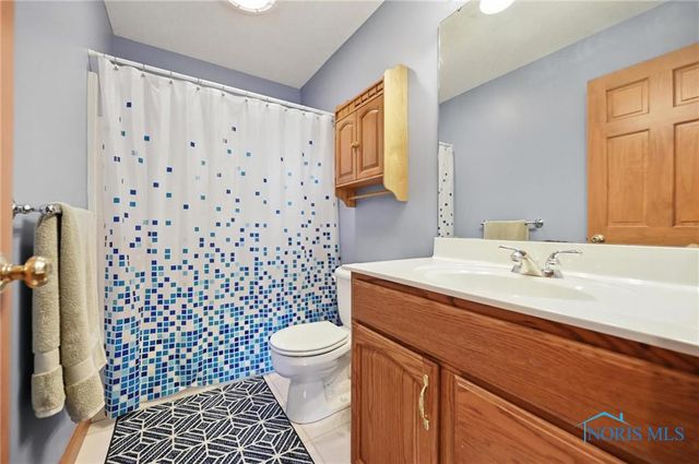 8405 Indian Lake Drive, Findlay, OH 45840