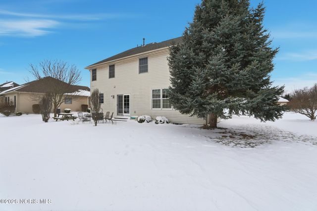 8405 Indian Lake Drive, Findlay, OH 45840