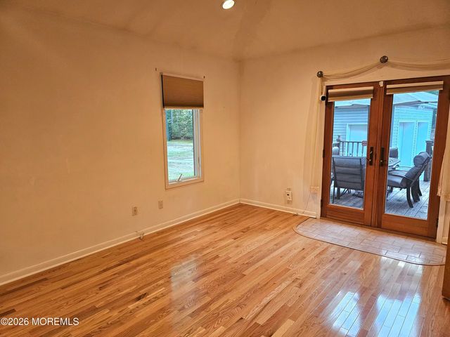 655 Laurel Avenue, Holmdel, NJ 07733