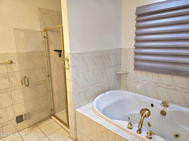 655 Laurel Avenue, Holmdel, NJ 07733