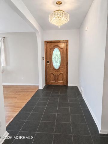 655 Laurel Avenue, Holmdel, NJ 07733
