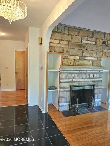655 Laurel Avenue, Holmdel, NJ 07733