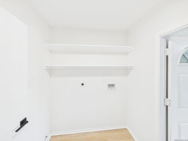 5906 GABOR DR, San Antonio, TX 78240