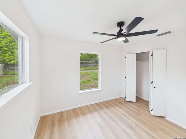 5906 GABOR DR, San Antonio, TX 78240