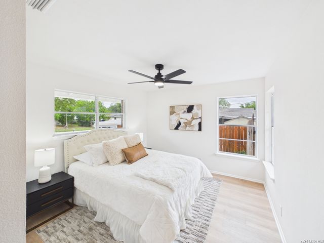 5906 GABOR DR, San Antonio, TX 78240