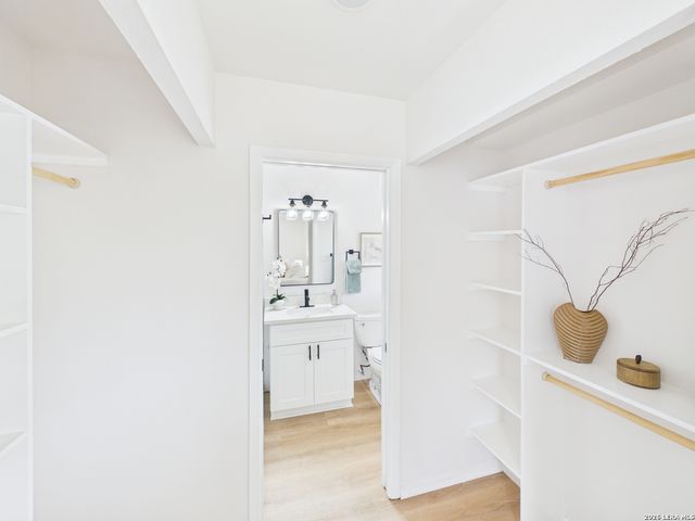 5906 GABOR DR, San Antonio, TX 78240