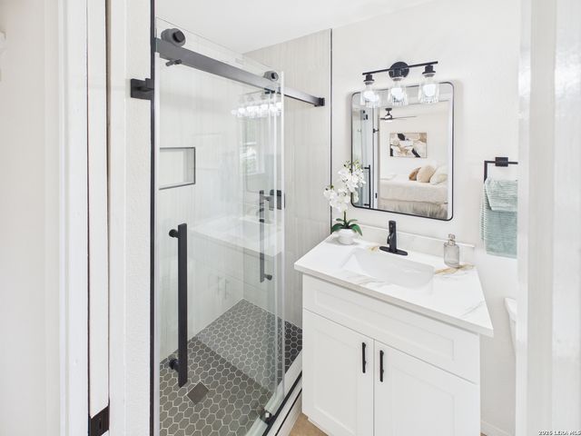 5906 GABOR DR, San Antonio, TX 78240