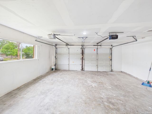 5906 GABOR DR, San Antonio, TX 78240