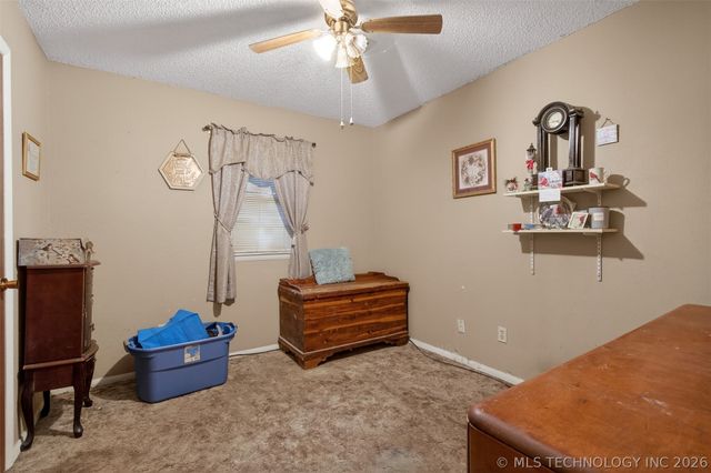 122 S Whitaker Street, Pryor, OK 74361