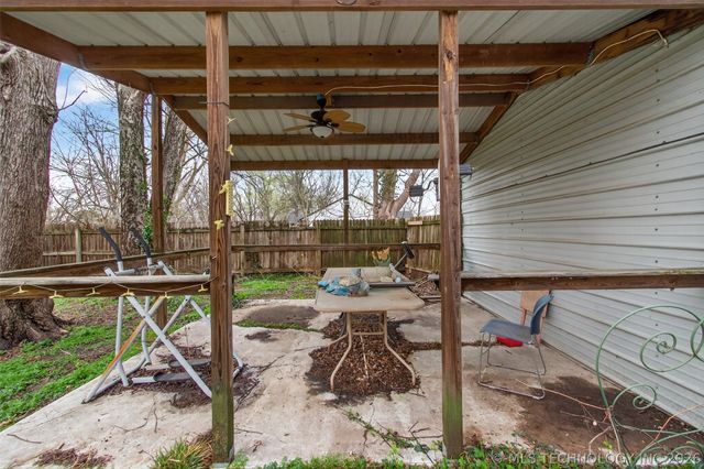 122 S Whitaker Street, Pryor, OK 74361