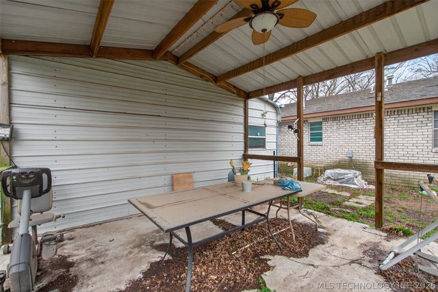 122 S Whitaker Street, Pryor, OK 74361