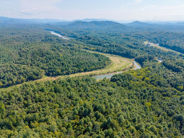111 Hillcrest Lane, Murphy, NC 28906