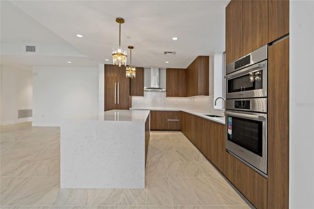 777 3RD AVENUE N 803, St Petersburg, FL 33701