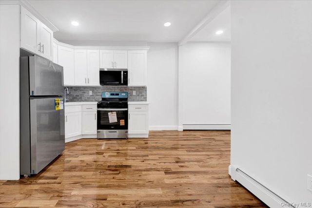 2886 Randall Avenue, Bronx, NY 10465