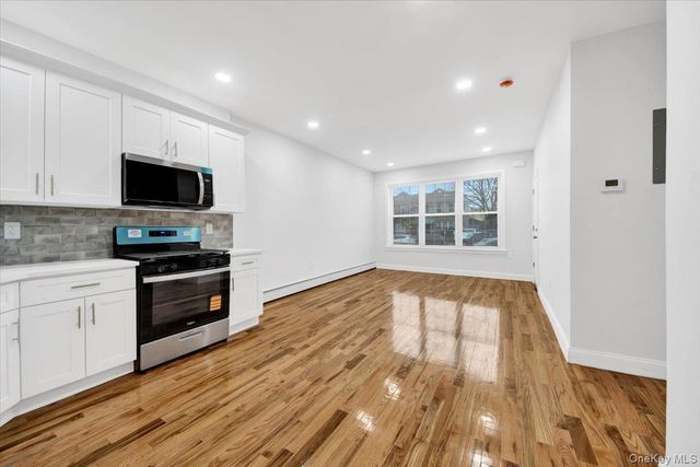 2886 Randall Avenue, Bronx, NY 10465