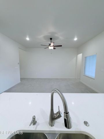 805 FAIRFORD Place, El Paso, TX 79928