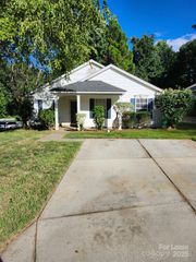 10648 Greatford Court, Charlotte, NC 28215