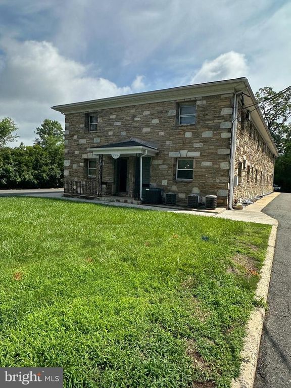 564 GRAND AVE #UNIT 2, Ewing, NJ 08628