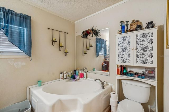 27435 HOLIDAY DRIVE, Dade City, FL 33525