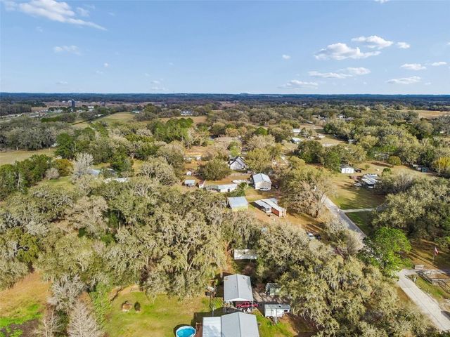 27435 HOLIDAY DRIVE, Dade City, FL 33525