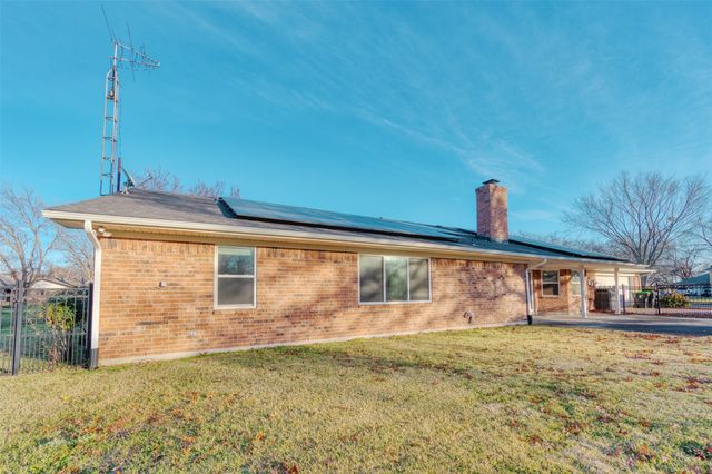 510 S Irick Street, Pilot Point, TX 76258