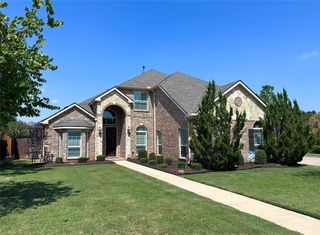 504 Oak Forest Court, Kennedale, TX 76060