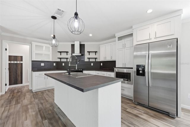 672 SW NEWARK DRIVE, Fort White, FL 32038