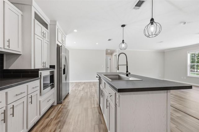 672 SW NEWARK DRIVE, Fort White, FL 32038
