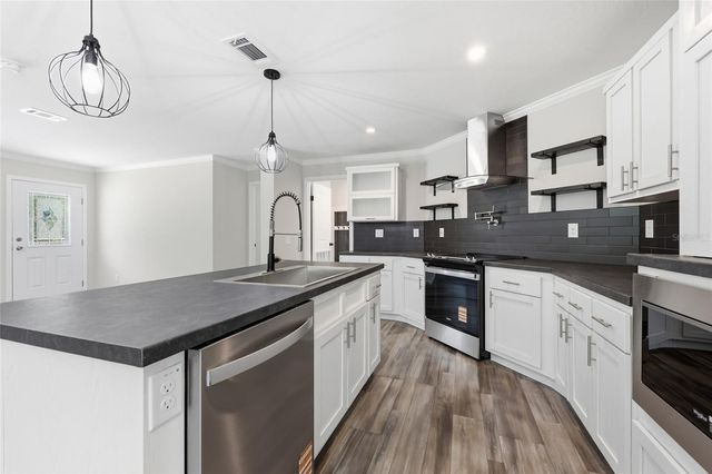 672 SW NEWARK DRIVE, Fort White, FL 32038