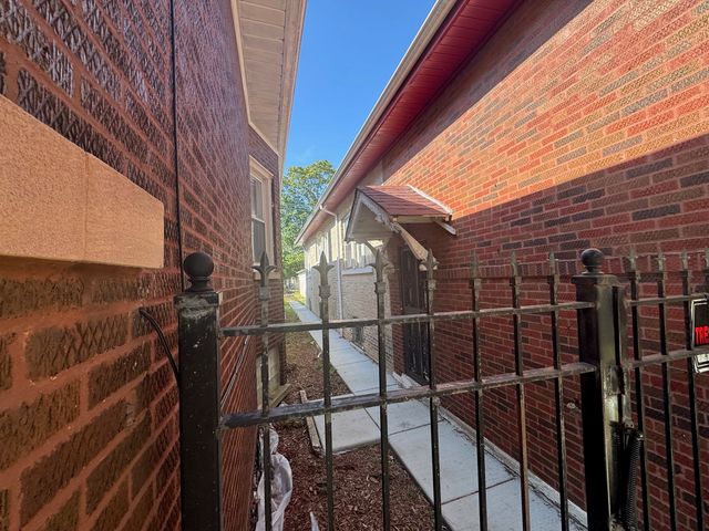 9240 S Ada Street, Chicago, IL 60620