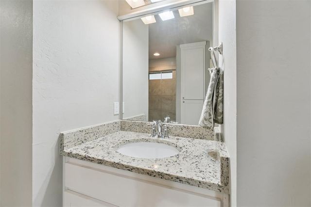 613 NW 180th Street, Edmond, OK 73012