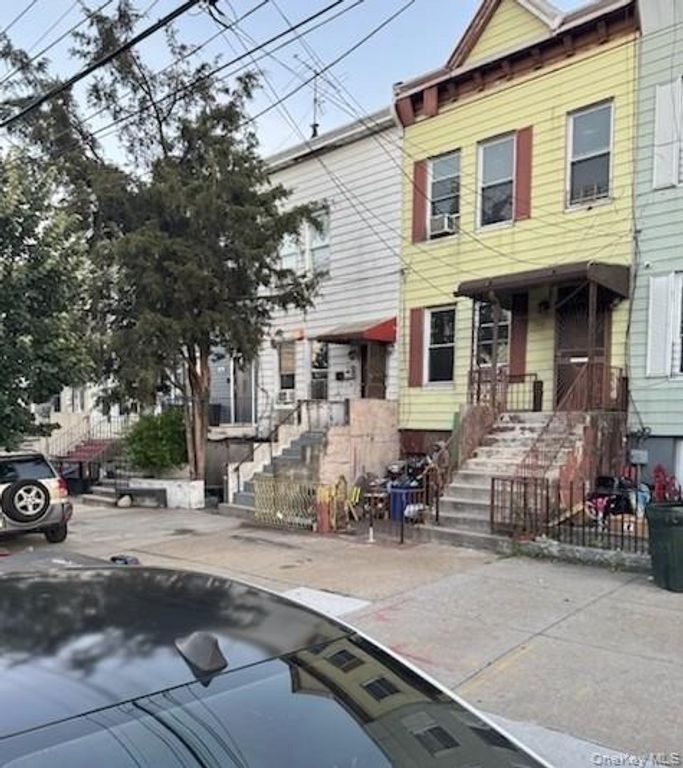 712 E 134th Street, Bronx, NY 10454 — photo 2