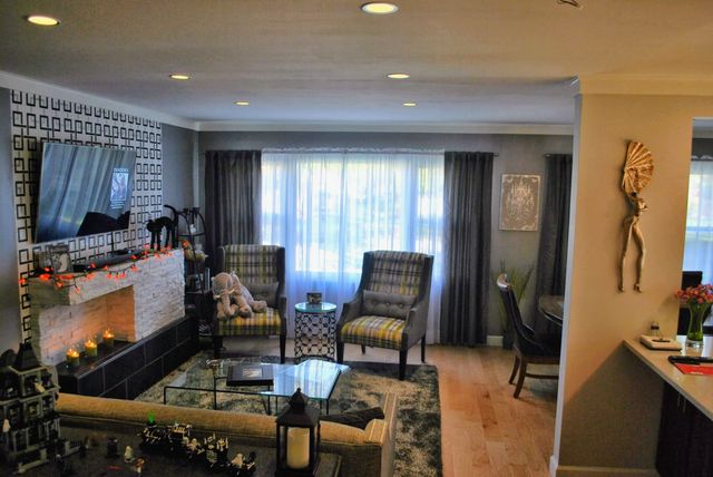 220 N Grace Street, Lombard, IL 60148