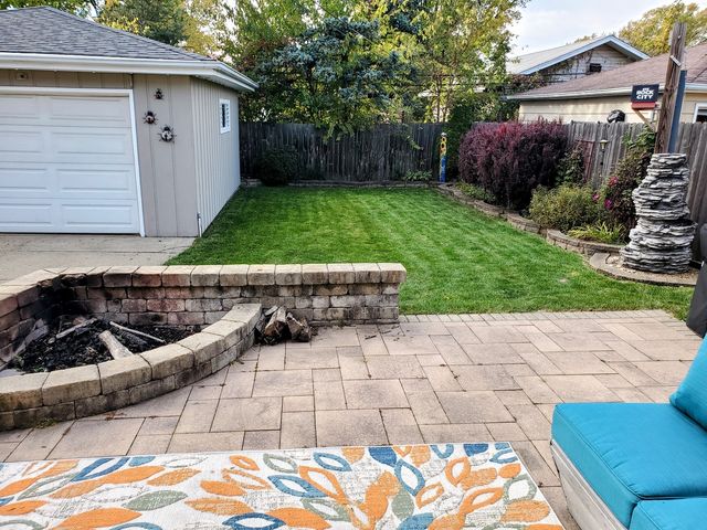 220 N Grace Street, Lombard, IL 60148