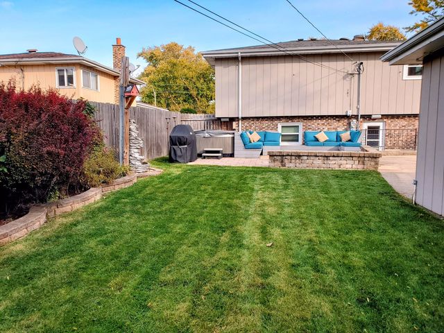 220 N Grace Street, Lombard, IL 60148