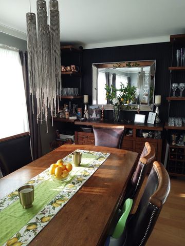 220 N Grace Street, Lombard, IL 60148