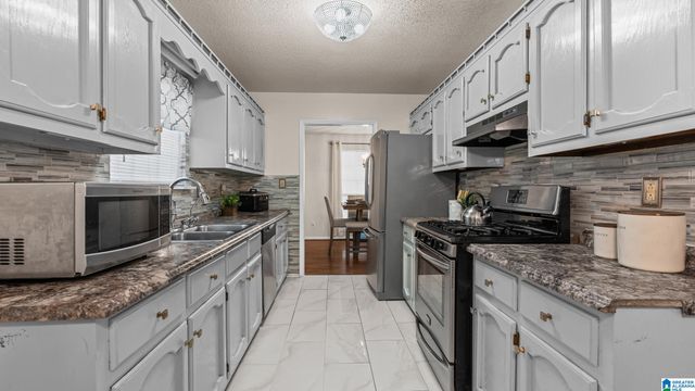 912 4TH COURT, Pleasant Grove, AL 35127