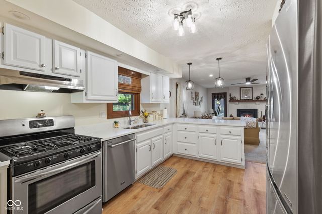 1901 Skyline Drive, Greenwood, IN 46143