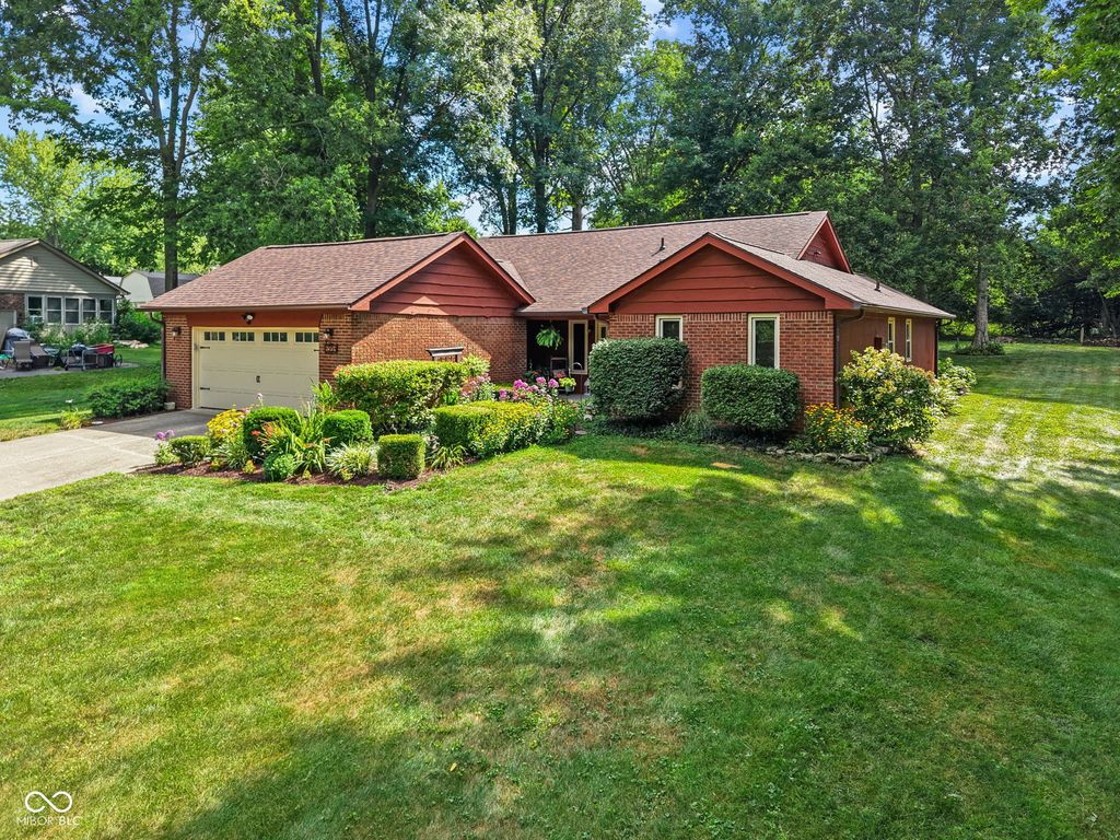 1901 Skyline Drive, Greenwood, IN 46143