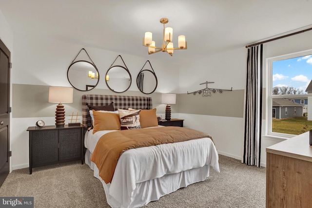 246 ECLIPSE ST, Charles Town, WV 25414