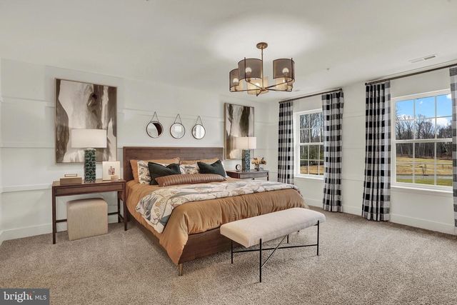 246 ECLIPSE ST, Charles Town, WV 25414