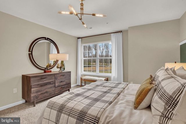 246 ECLIPSE ST, Charles Town, WV 25414