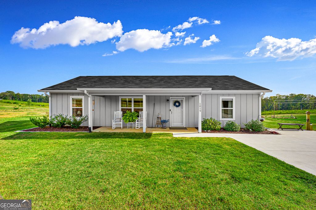 1019 W Hendricks Street, Bowman, GA 30624 — exterior