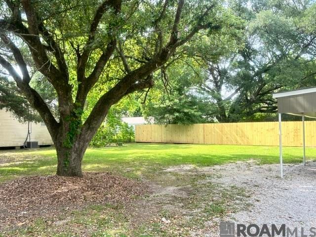 4005 Lee St, Zachary, LA 70791