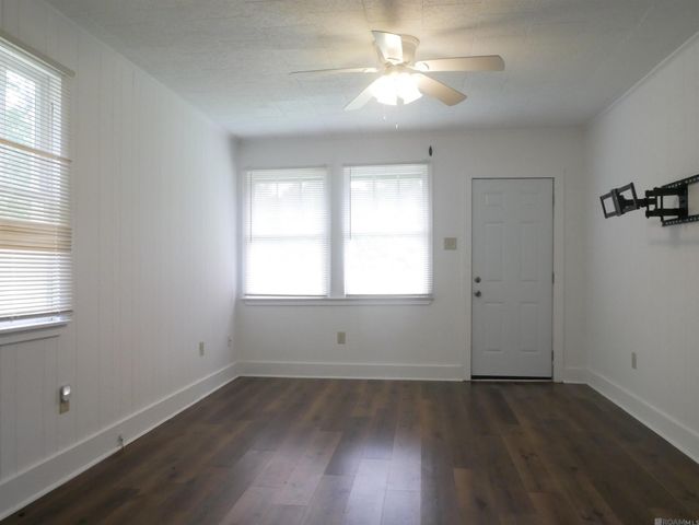 4005 Lee St, Zachary, LA 70791