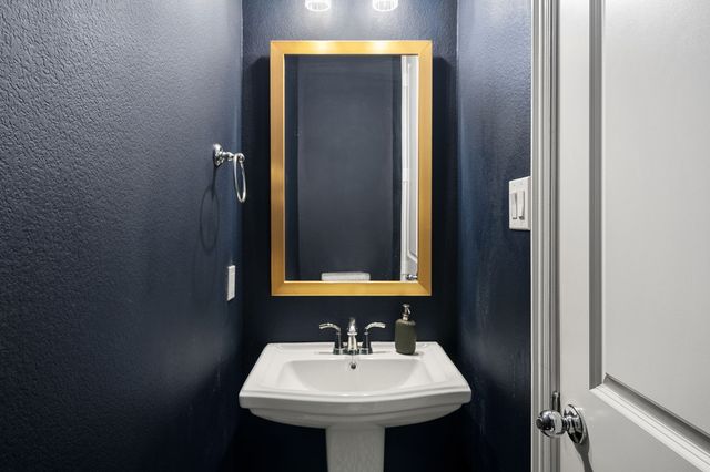 8213 Legacy Oak Drive, Mckinney, TX 75071