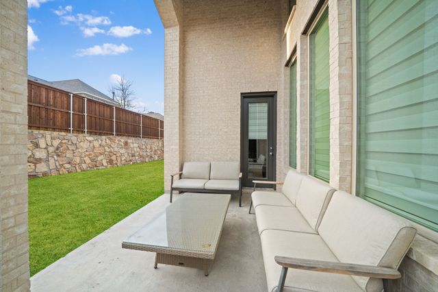 8213 Legacy Oak Drive, Mckinney, TX 75071