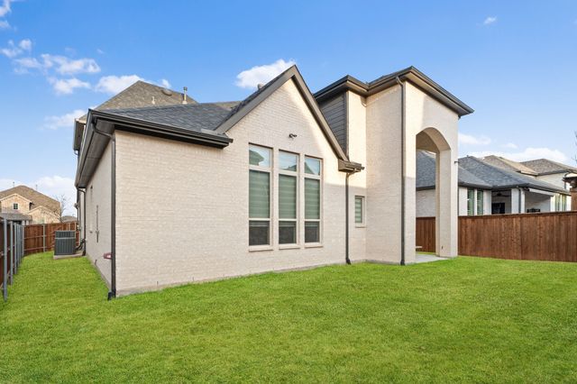 8213 Legacy Oak Drive, Mckinney, TX 75071