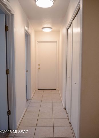 8318 S Via De Ronaldo, Tucson, AZ 85747