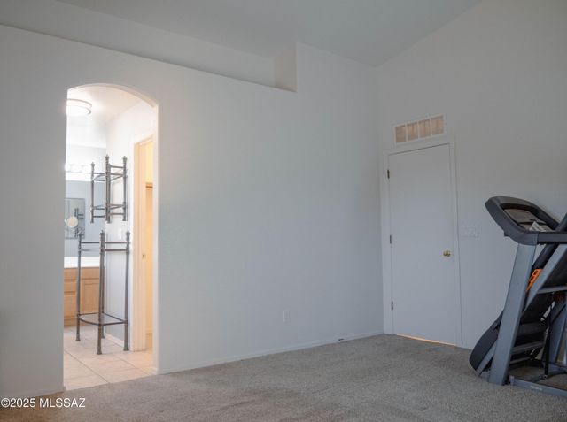 8318 S Via De Ronaldo, Tucson, AZ 85747